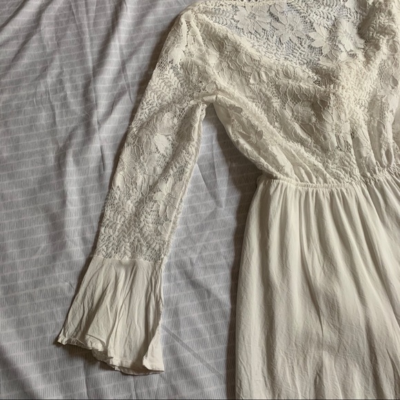 Front tie romper. - Picture 5 of 5